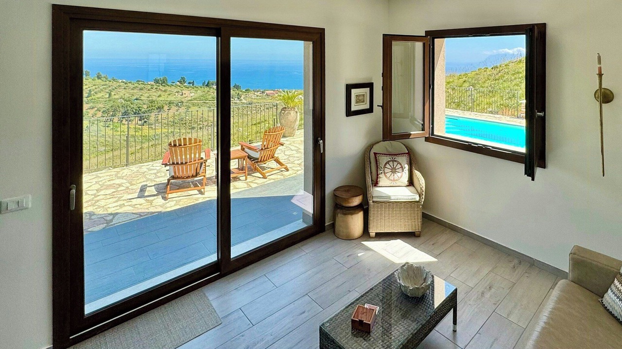 Photo of Livingroom in Scopello