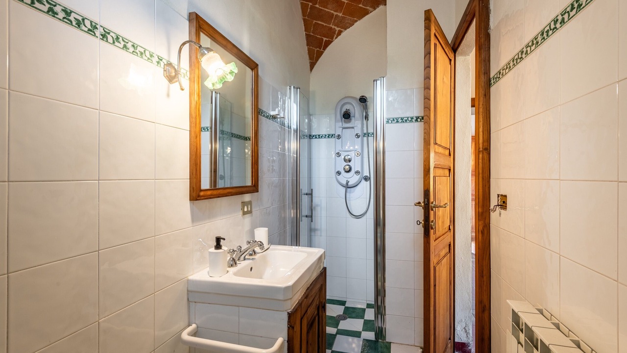 Photo of Bathroom in Murlo