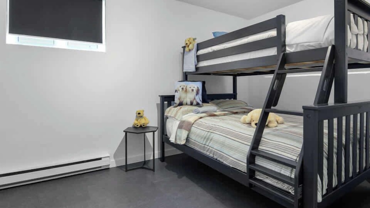 Photo of Bedroom in Jonquiere