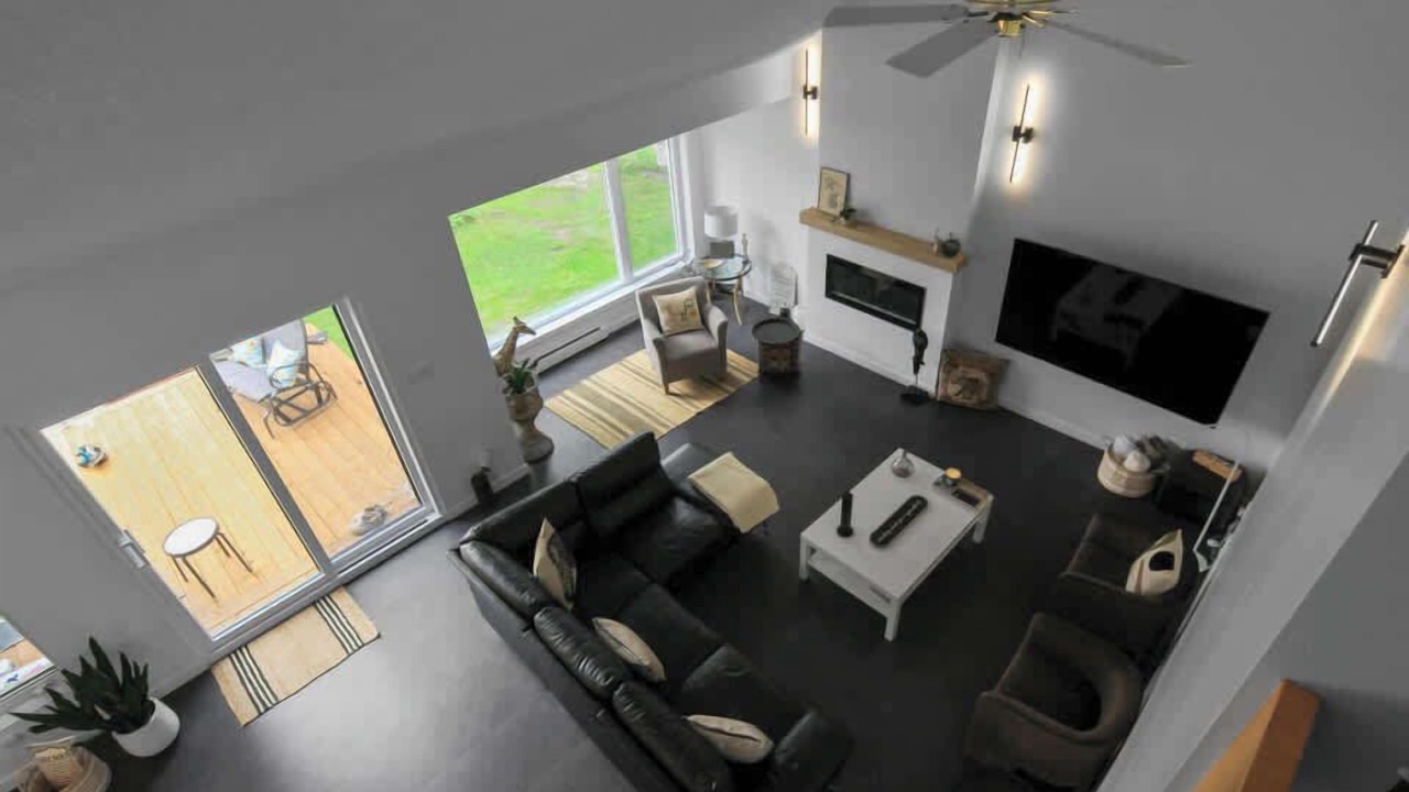 Photo of Livingroom in Jonquiere