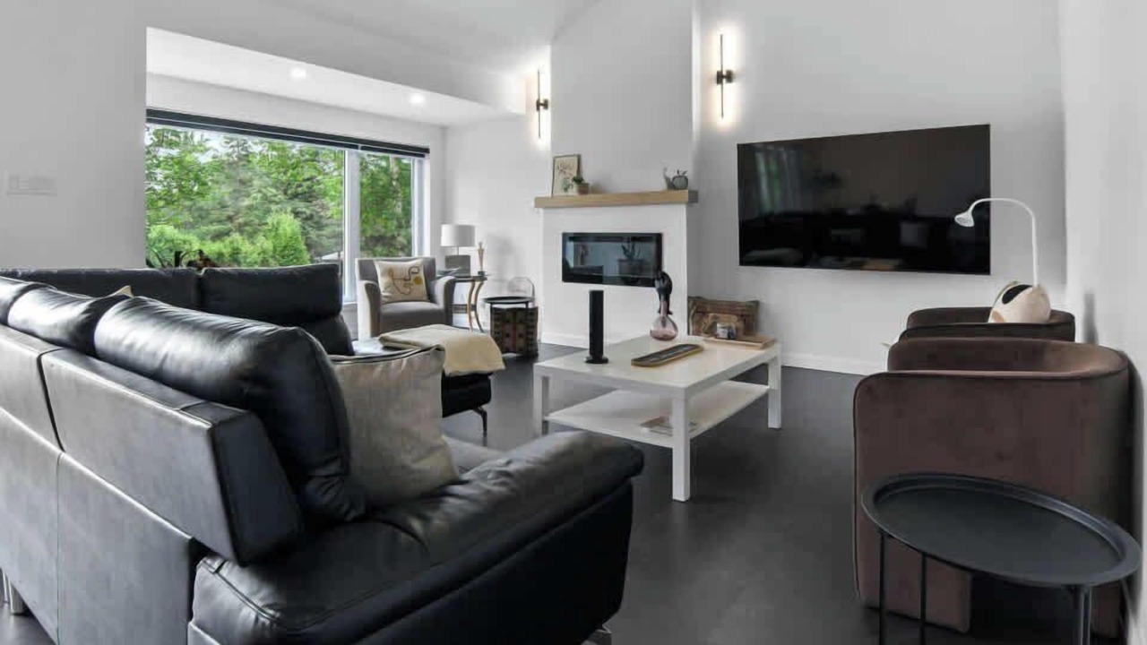 Photo of Livingroom in Jonquiere