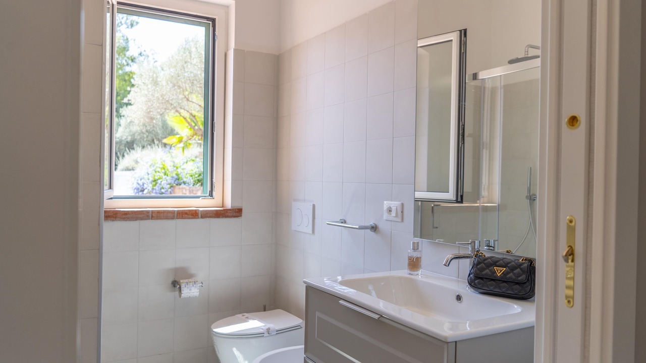 Photo of Bathroom in Mirto