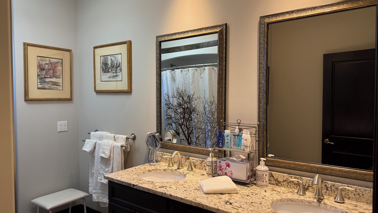 Photo of Bathroom in Fort Erie