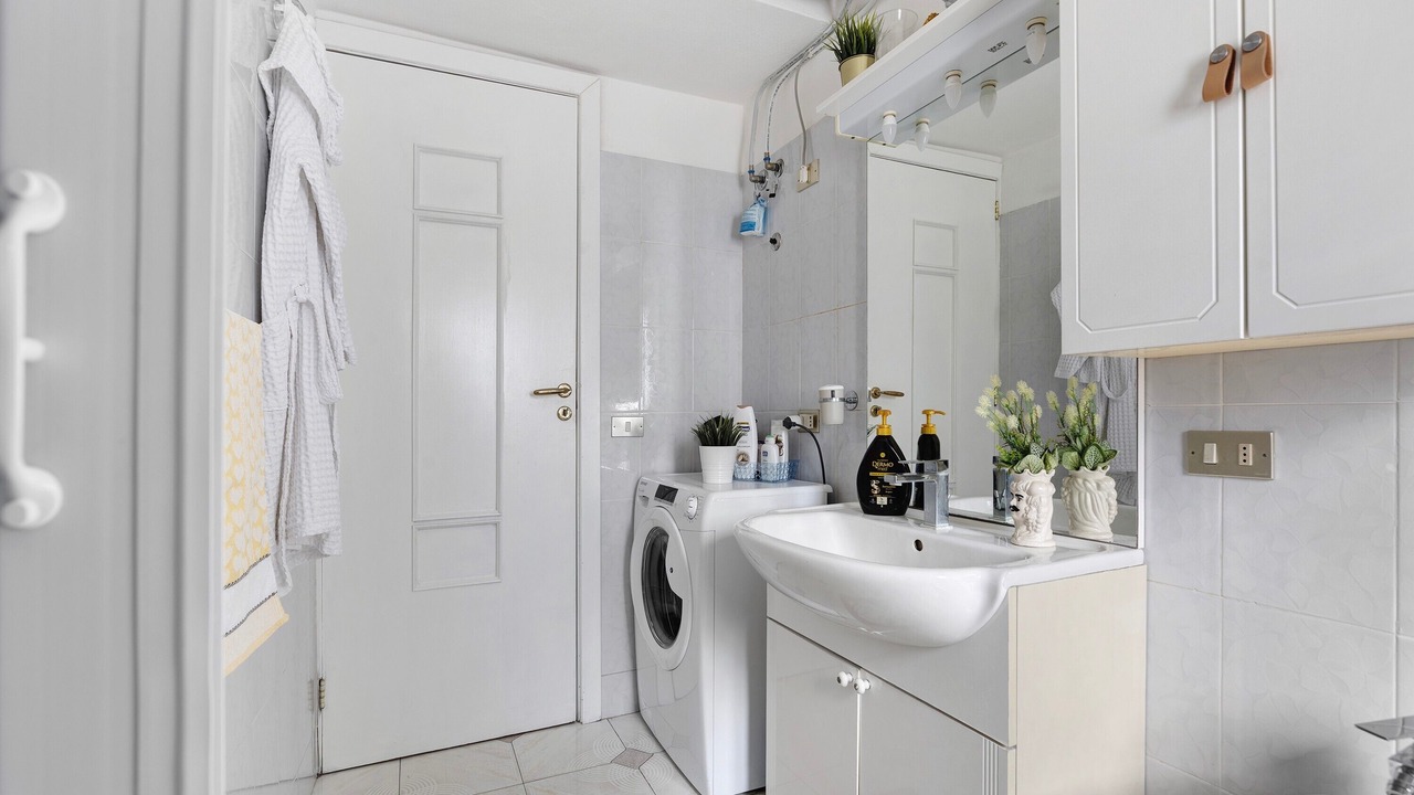 Photo of Bathroom in Scala