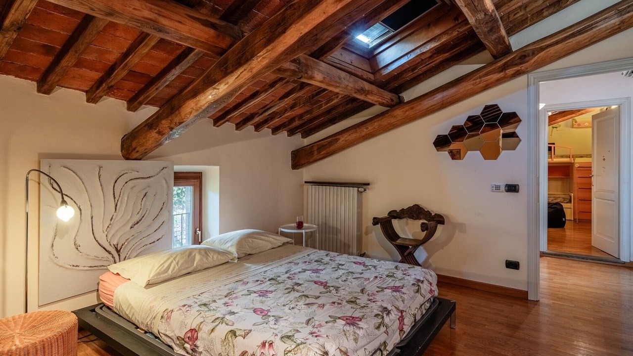 Photo of Bedroom in Uzzano