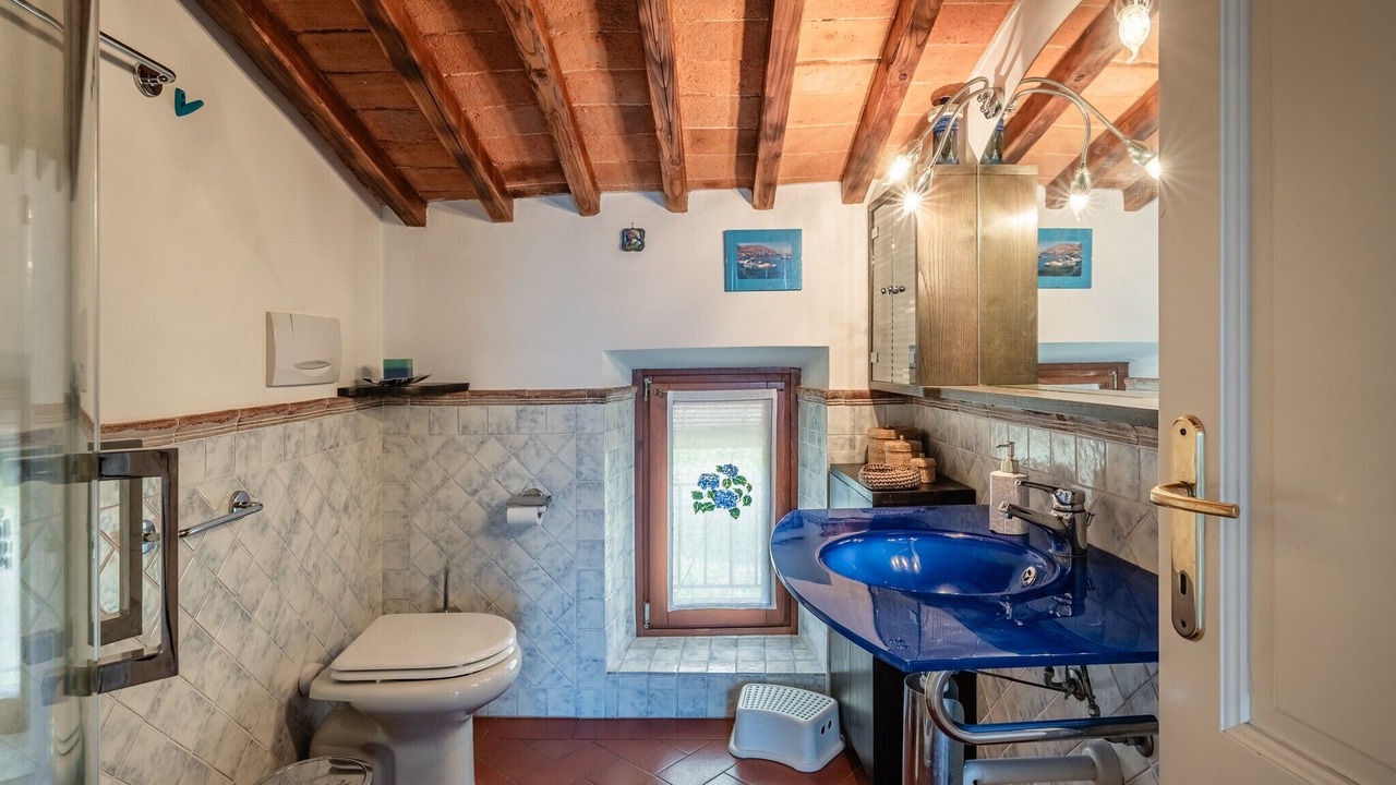 Photo of Bathroom in Uzzano