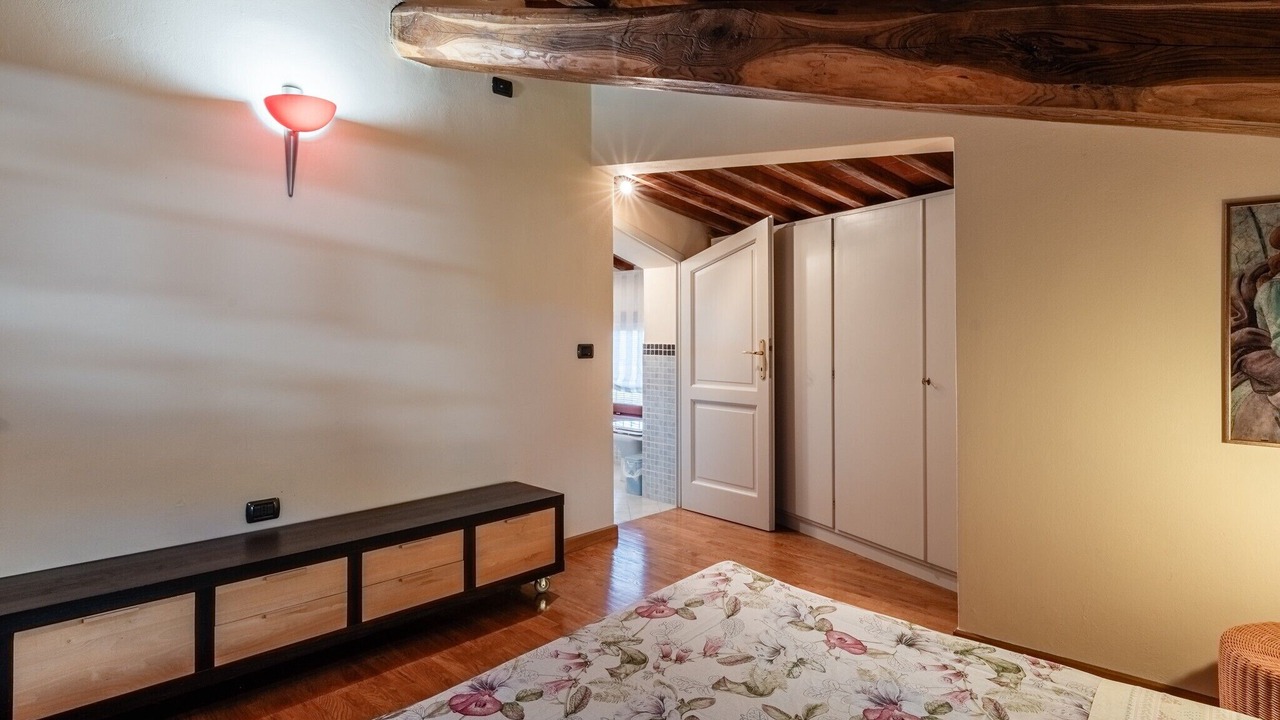 Photo of Bedroom in Uzzano