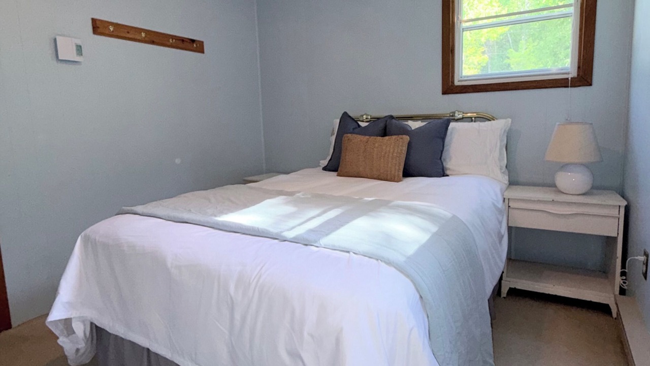Photo of Bedroom in Dysart et al