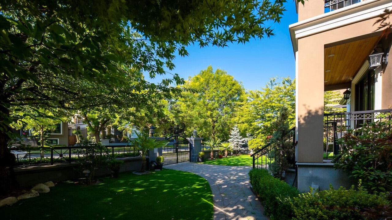 Photo of Outdoor in Arbutus Ridge