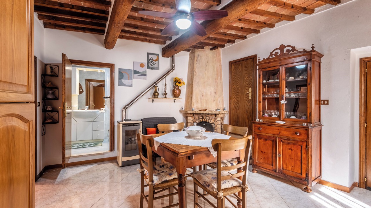 Photo of Others in Pari