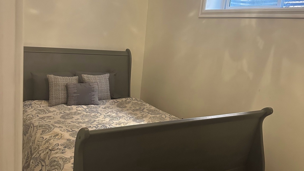 Photo of Bedroom in Black Mountain