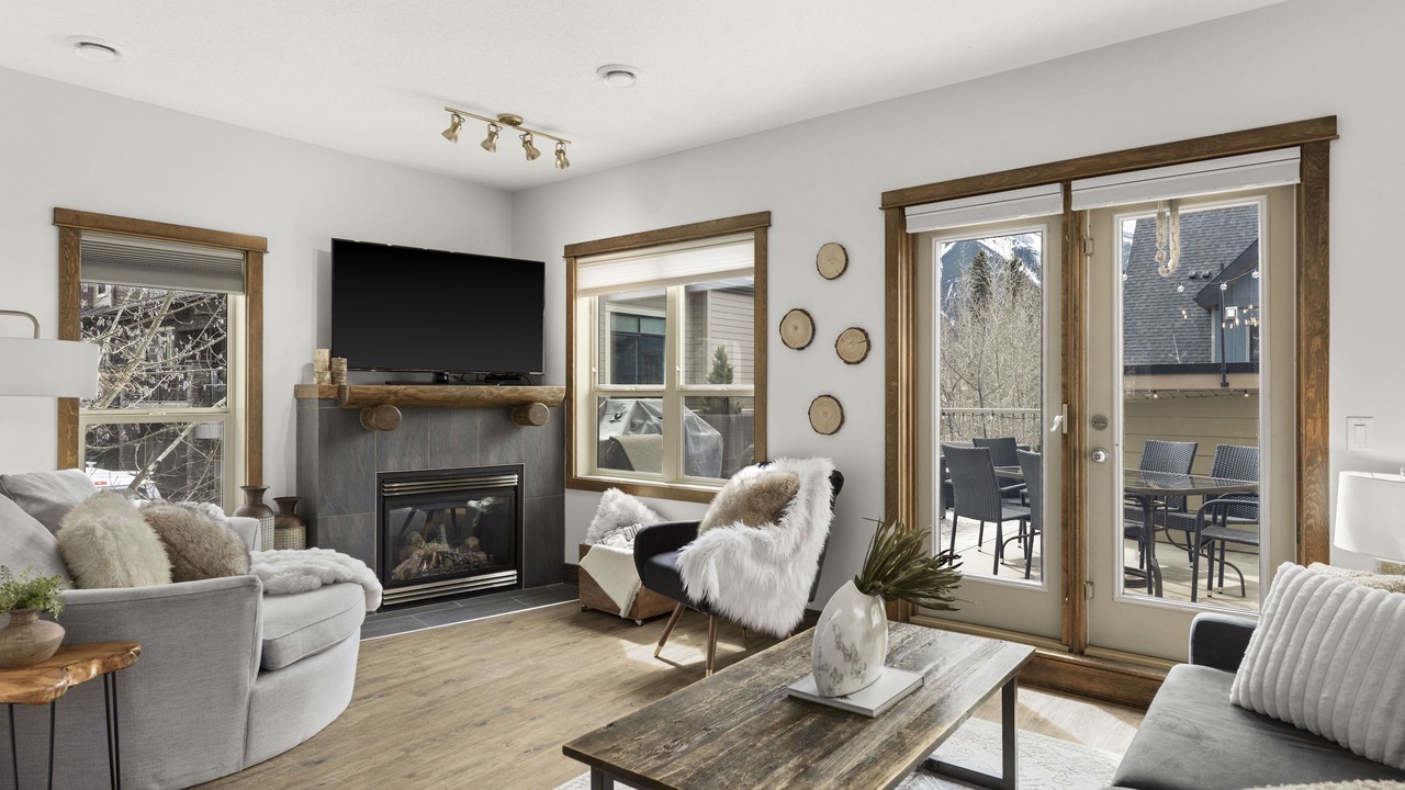 Photo of Livingroom in Cougar Creek
