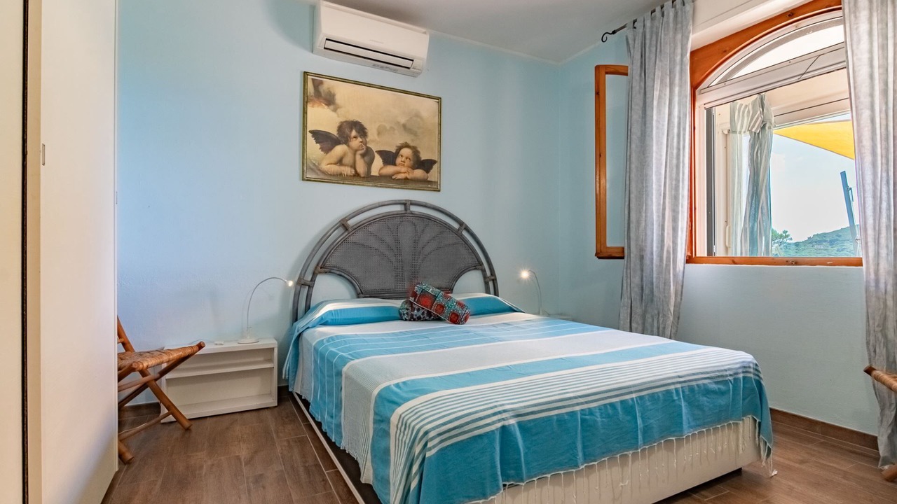 Photo of Bedroom in Lacona