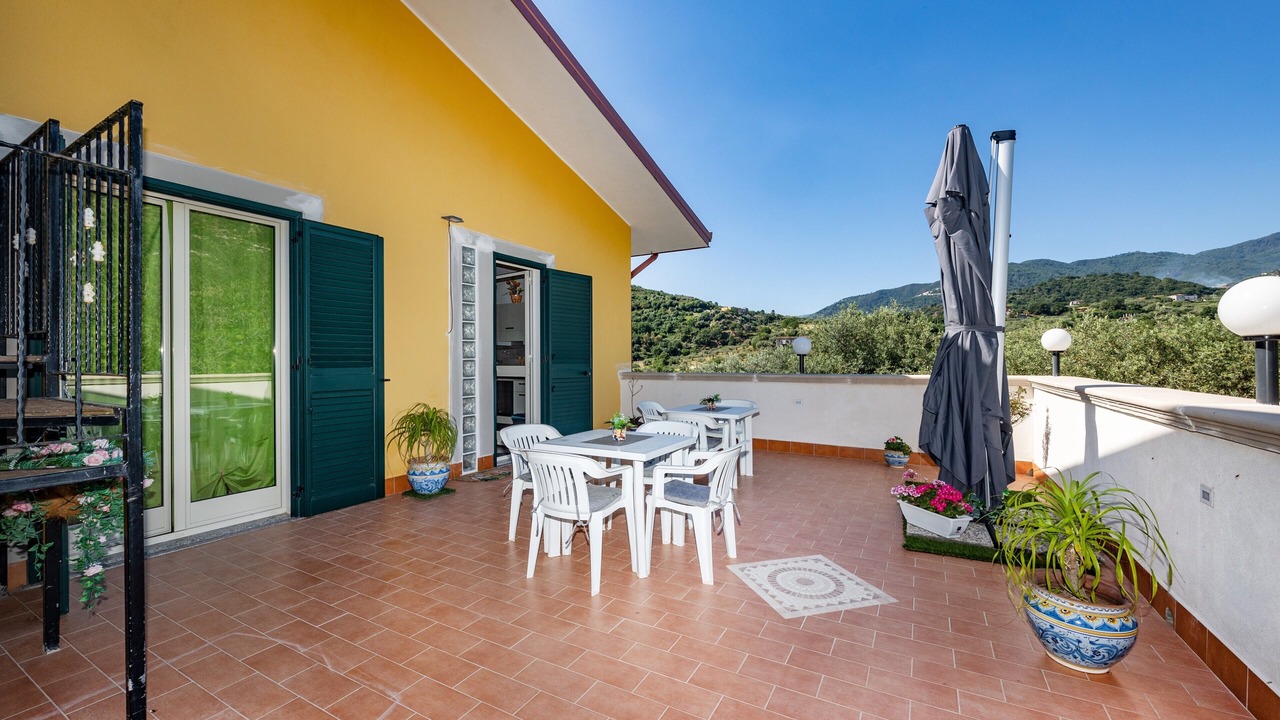 Photo of Outdoor in Patti