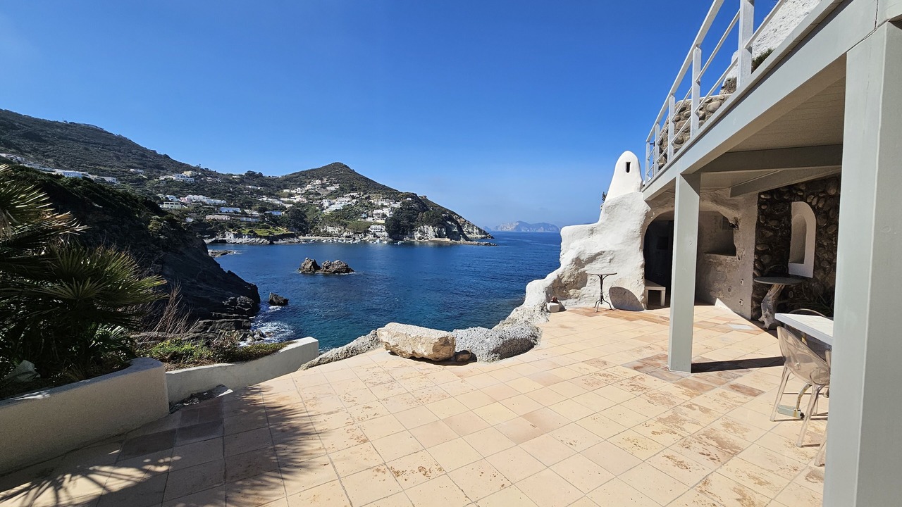 Photo of Patio Balcony in Le Forna