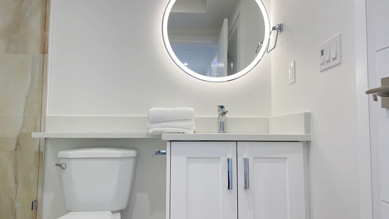 Photo of Bathroom in Arbutus Ridge
