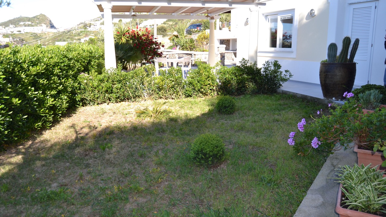 Photo of Patio Balcony in Le Forna