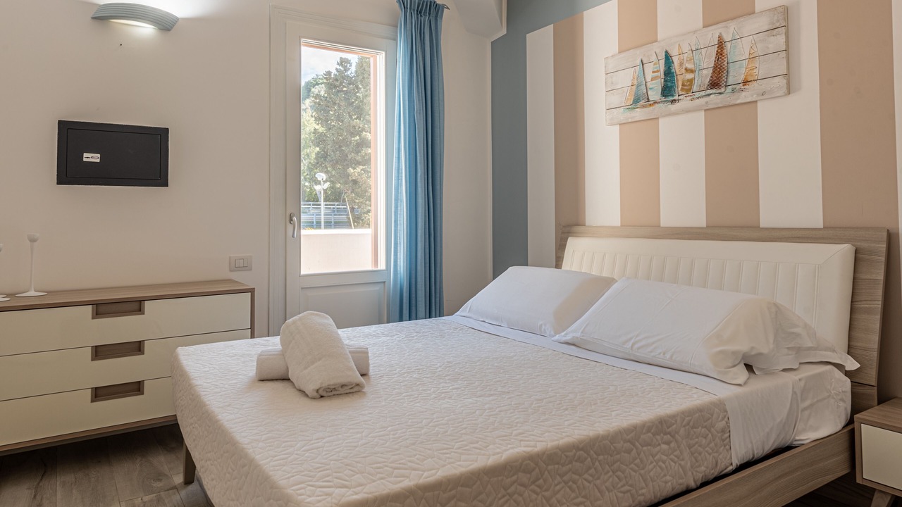 Photo of Bedroom in Campofelice di Roccella