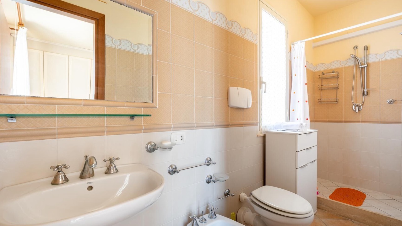 Photo of Bathroom in Menfi
