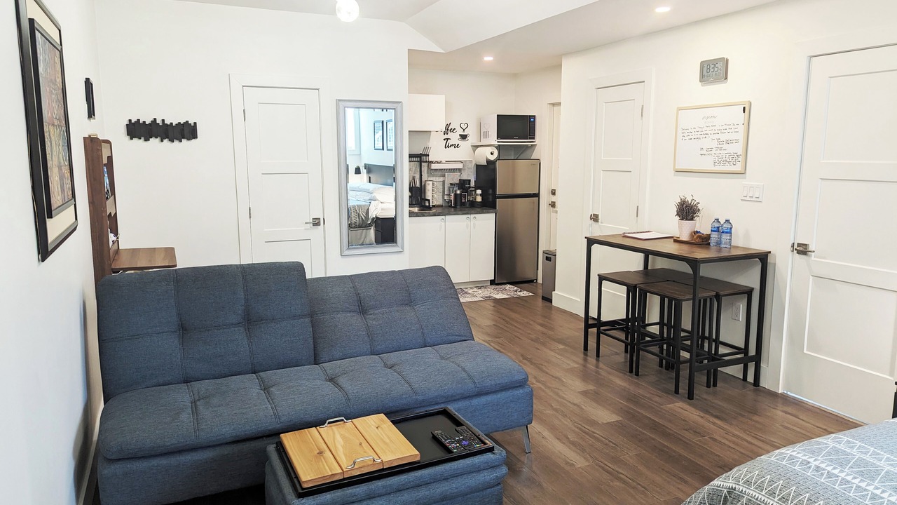 Photo of Livingroom in Southeast Kelowna