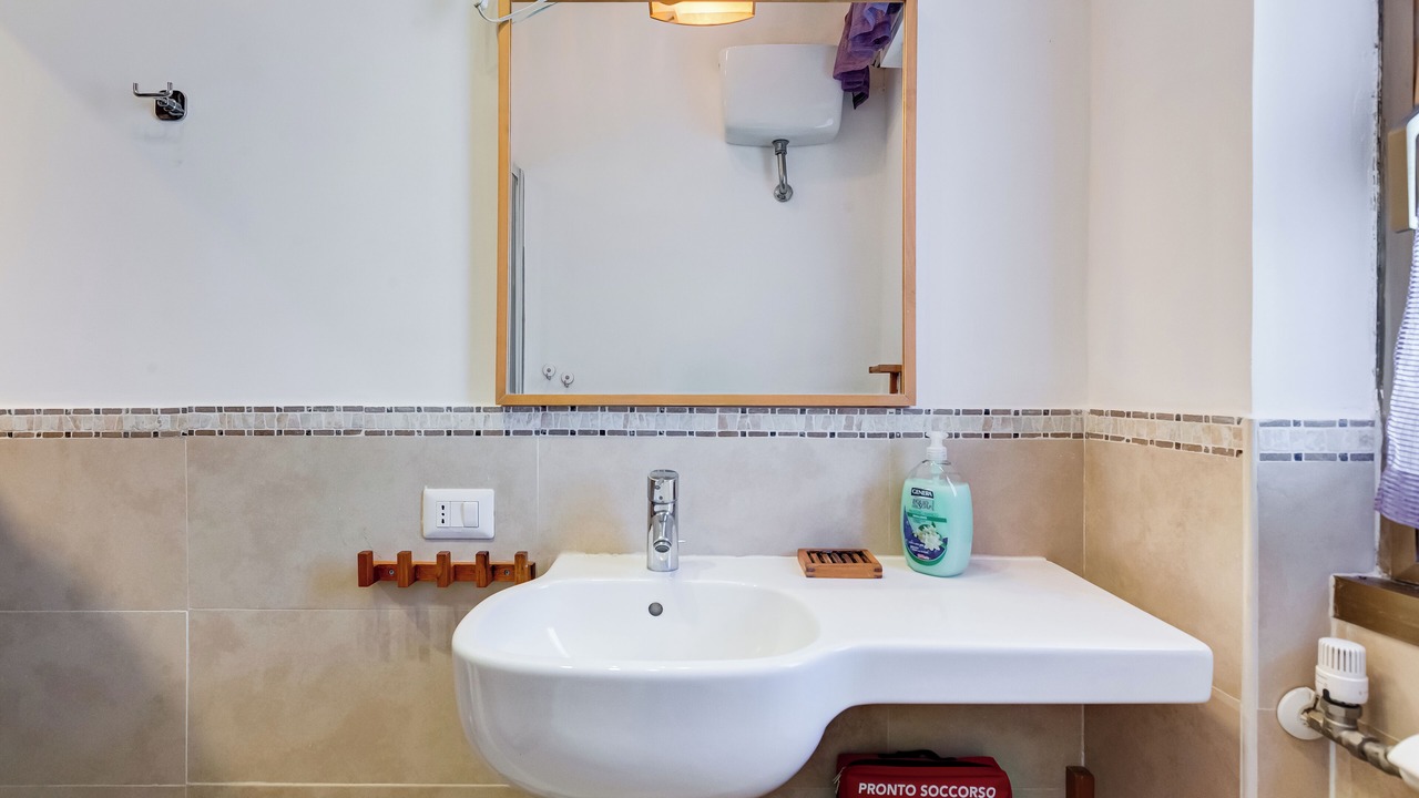 Photo of Bathroom in Quartiere XI Portuense