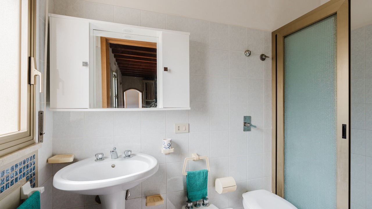 Photo of Bathroom in Marsala