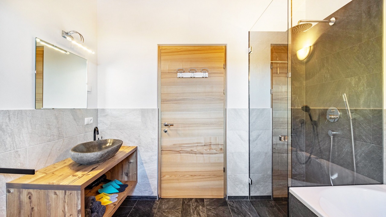 Photo of Bathroom in Luson