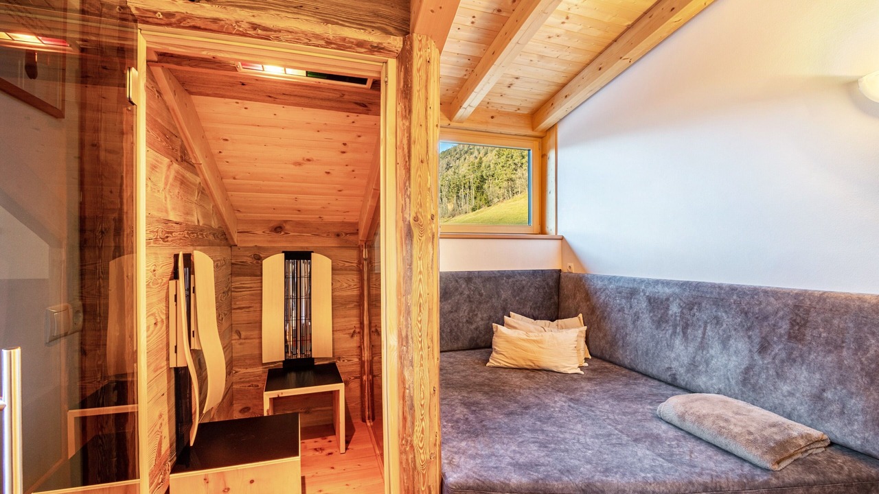 Photo of Bedroom in Luson