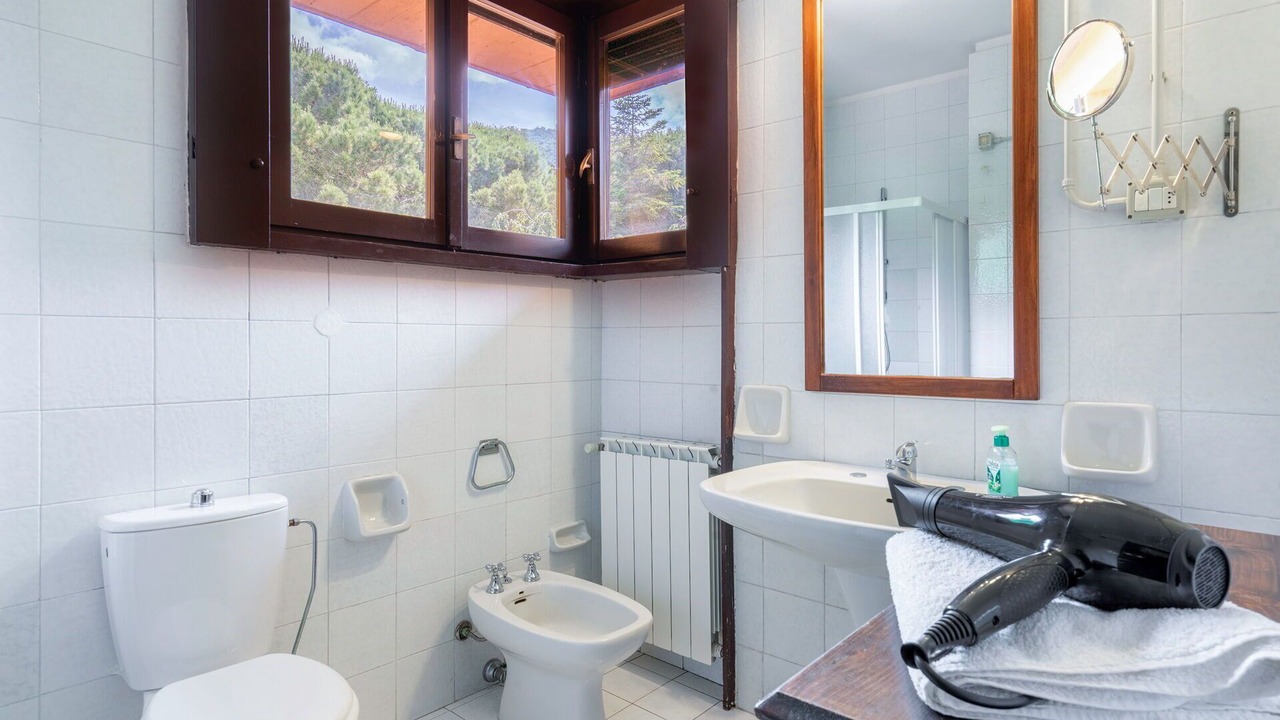 Photo of Bathroom in Chianni