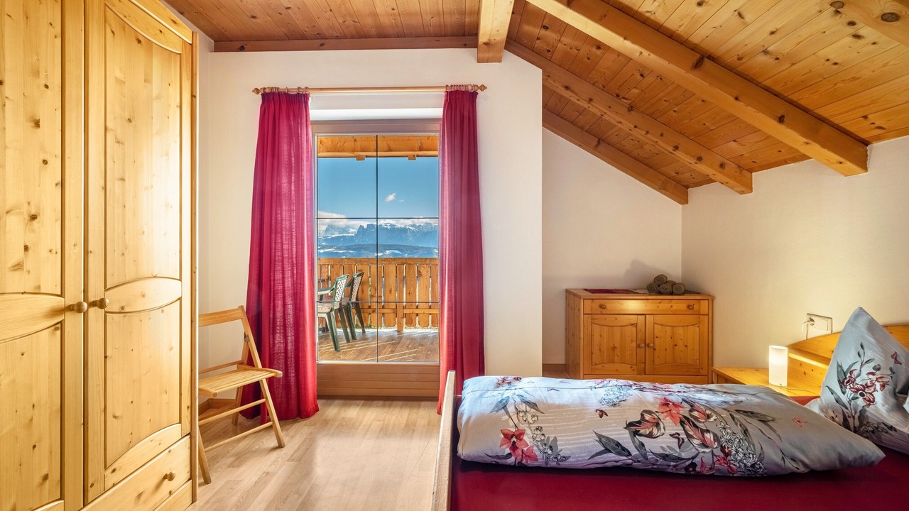 Photo of Bedroom in San Genesio Atesino
