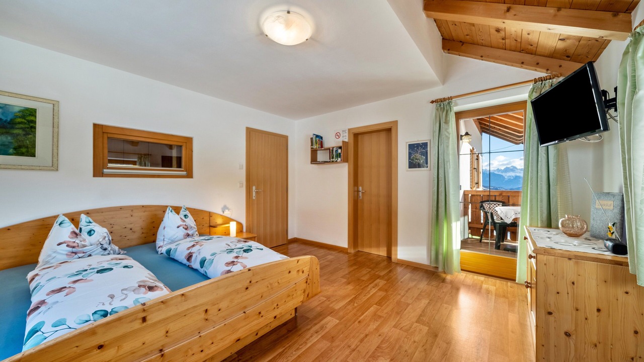 Photo of Bedroom in San Genesio Atesino