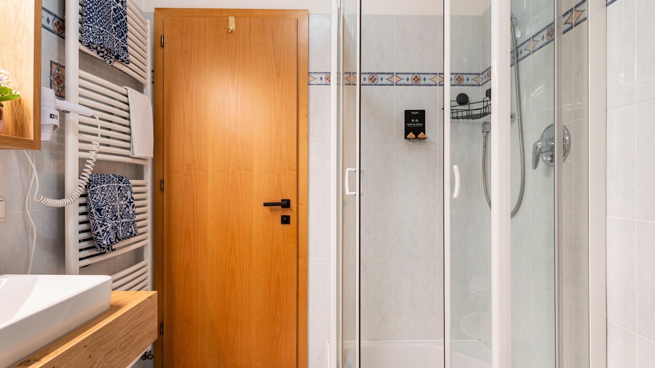 Photo of Bathroom in Renon