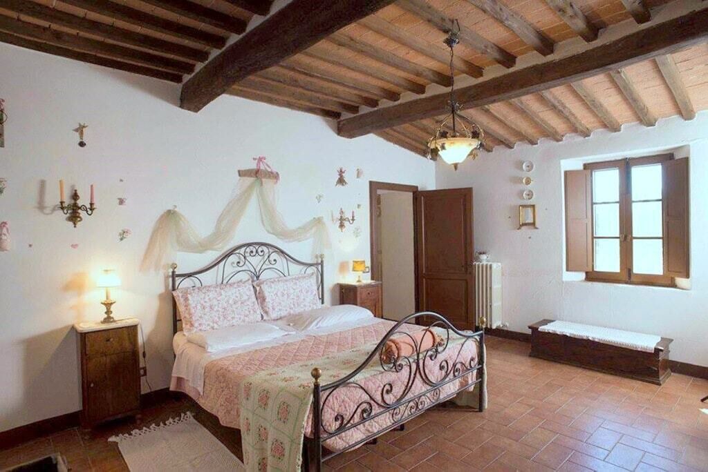 Photo of Bedroom in Asciano