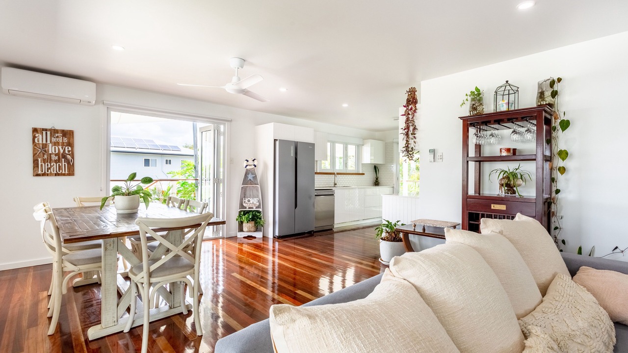 Photo of Livingroom in Causeway Lake