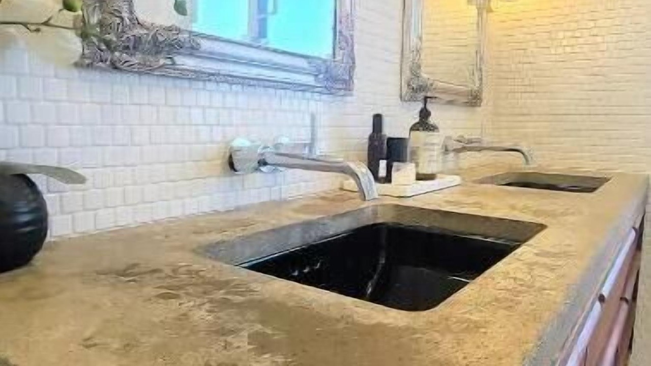 Photo of Bathroom in East Side