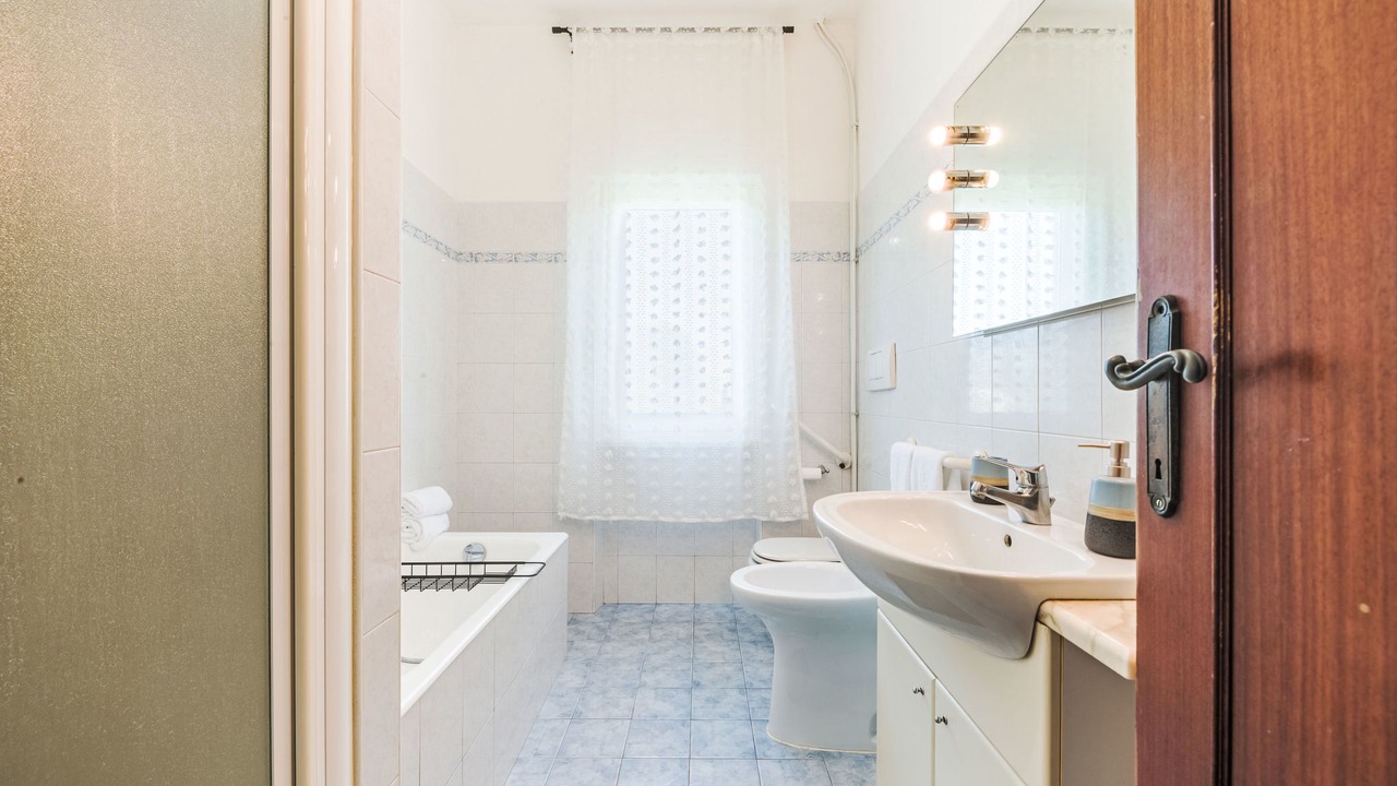 Photo of Bathroom in Capanne-Prato-Cinquale