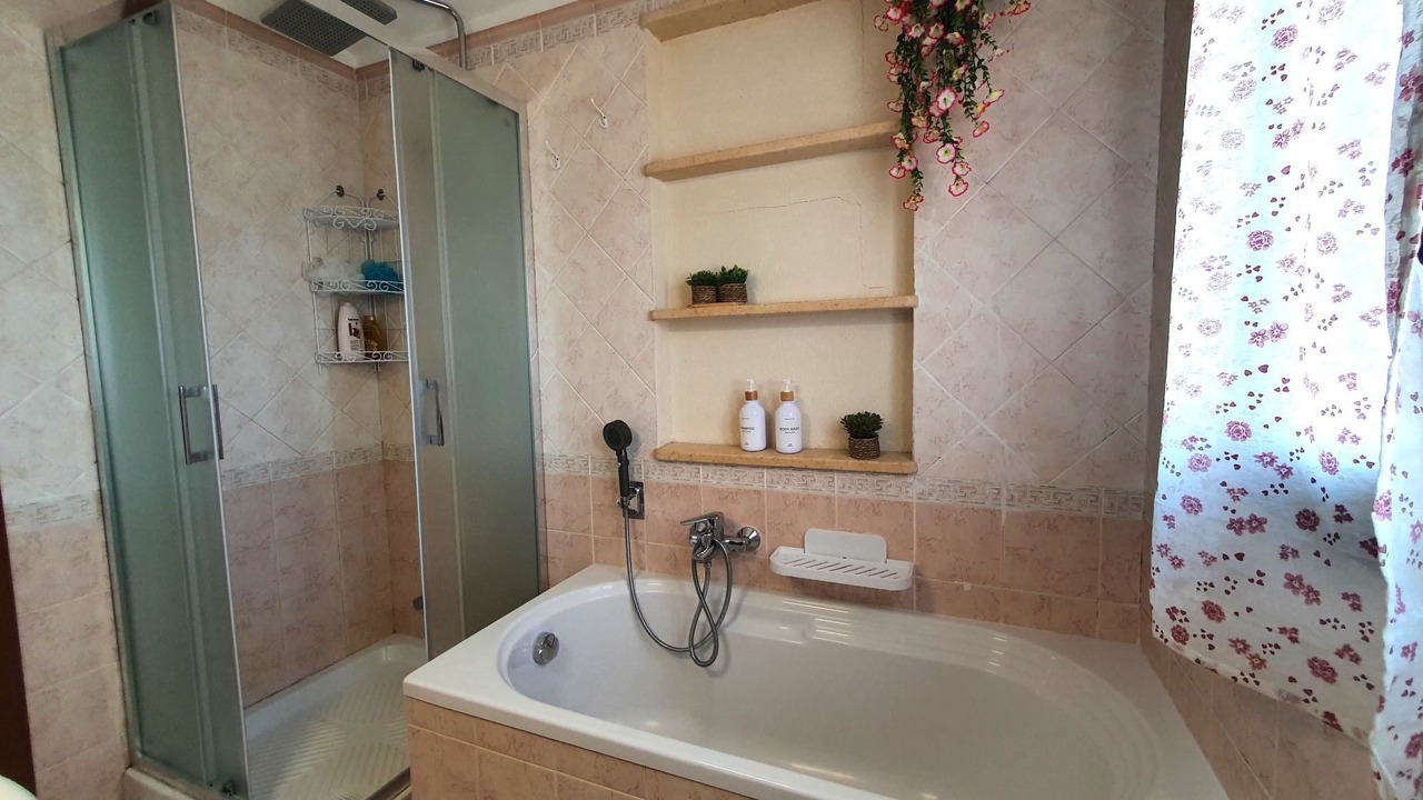 Photo of Bathroom in Paceco