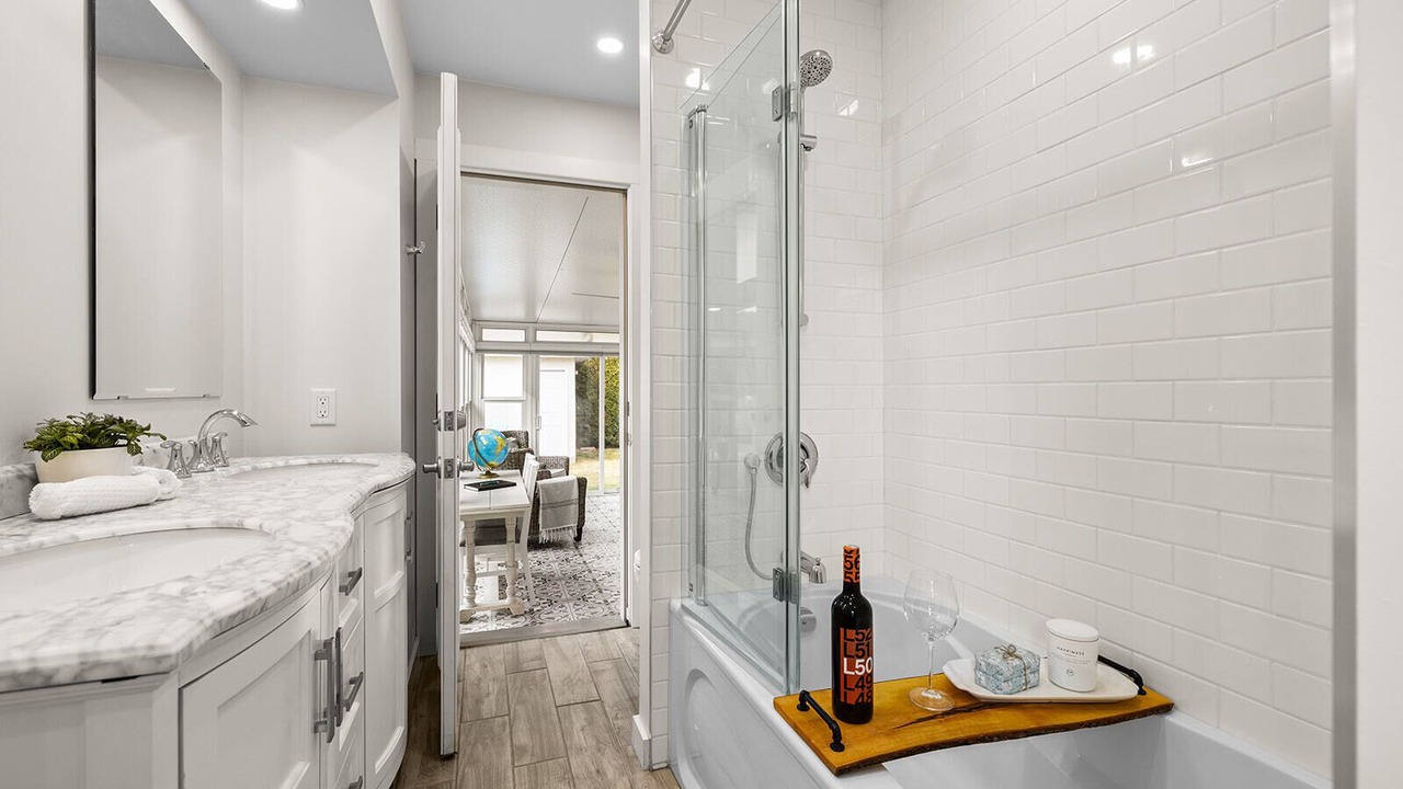 Photo of Bathroom in South Pandosy