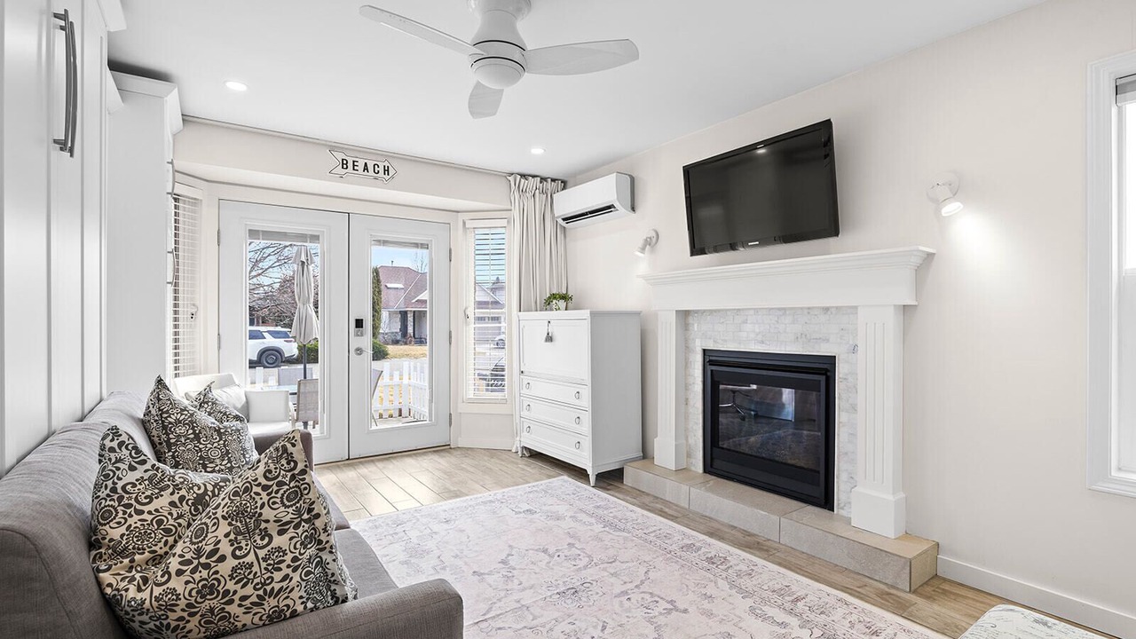 Photo of Livingroom in South Pandosy