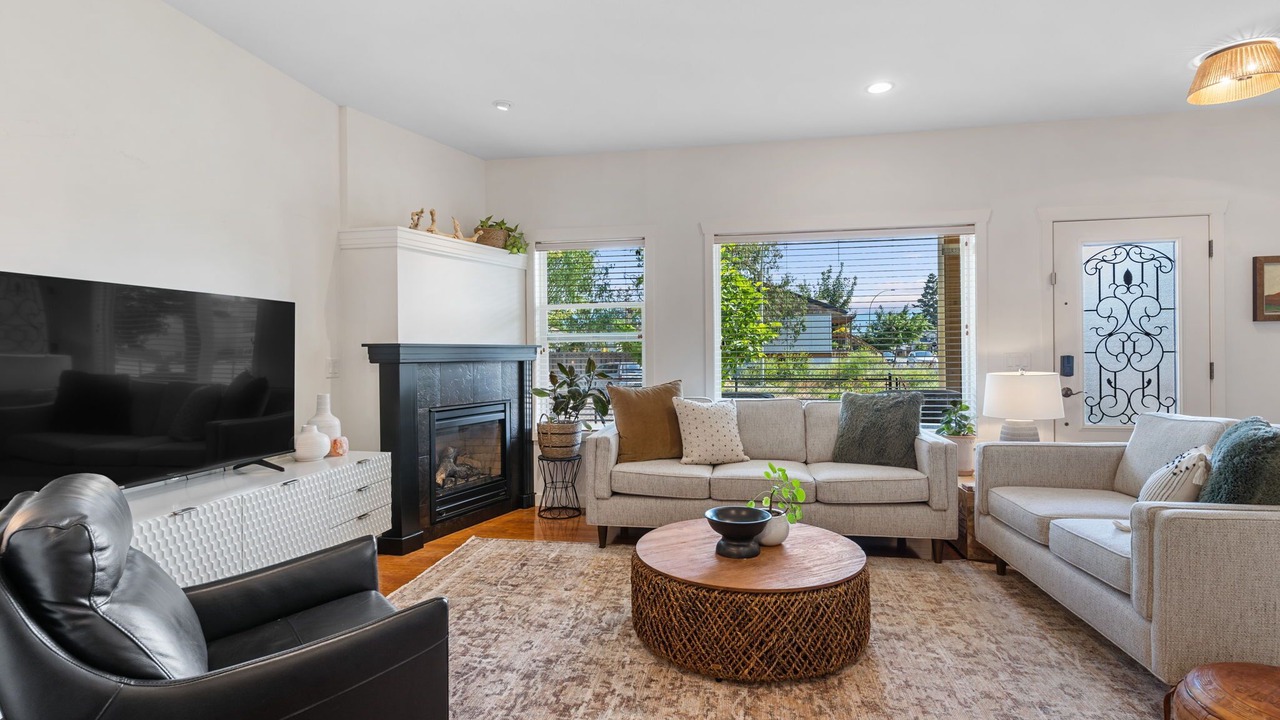Photo of Livingroom in North End