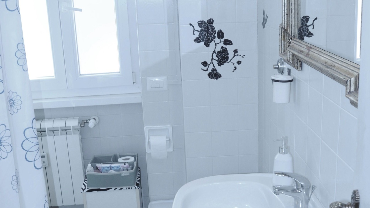 Photo of Bathroom in Quartiere XI Portuense