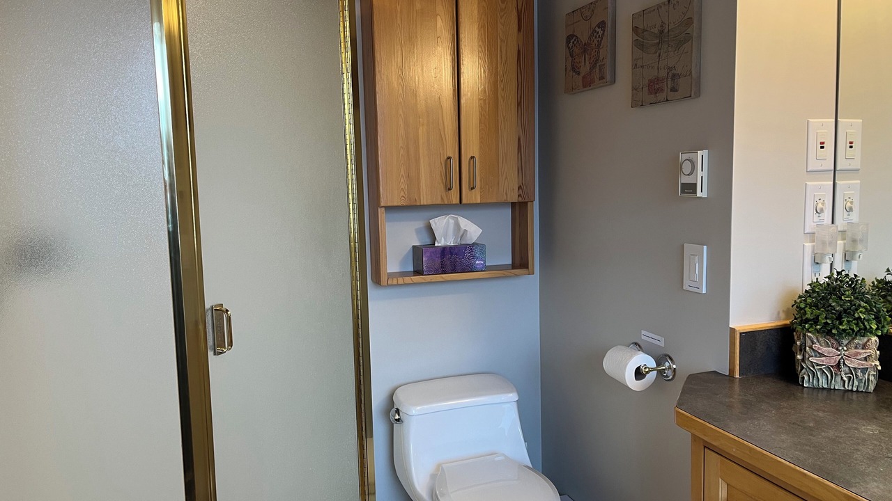 Photo of Bathroom in Okanagan-Similkameen