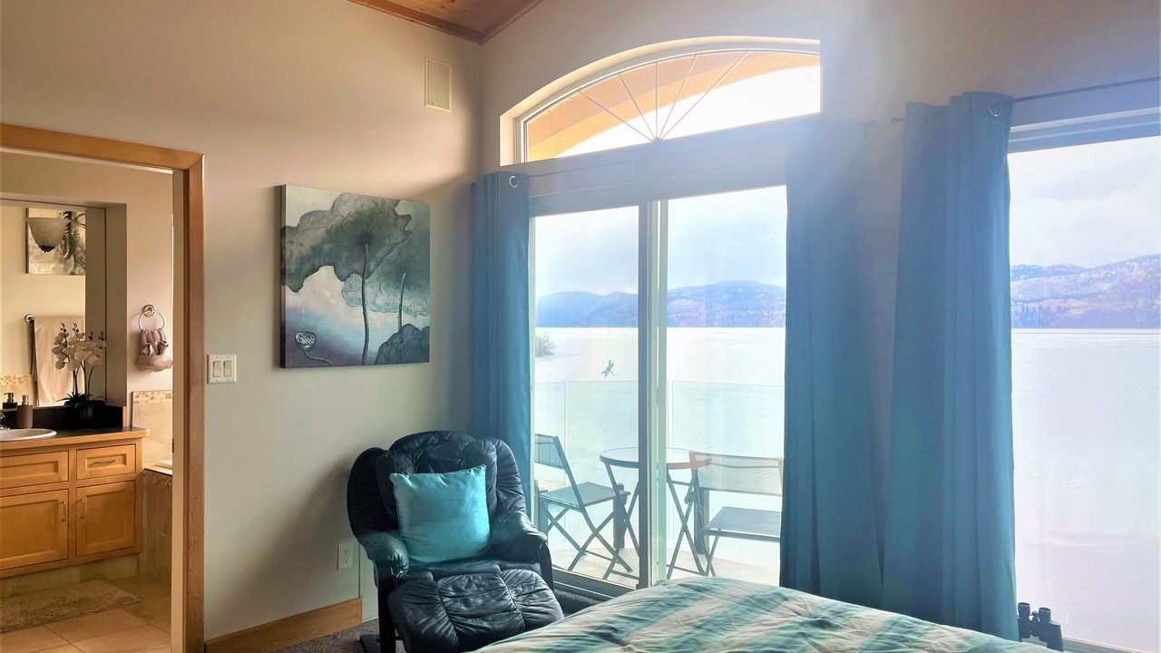 Photo of Bedroom in Okanagan-Similkameen