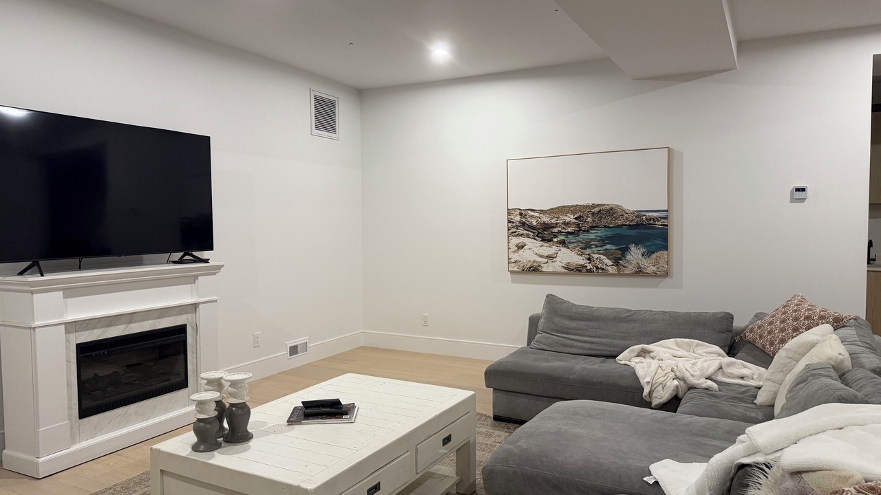 Photo of Livingroom in North Saanich