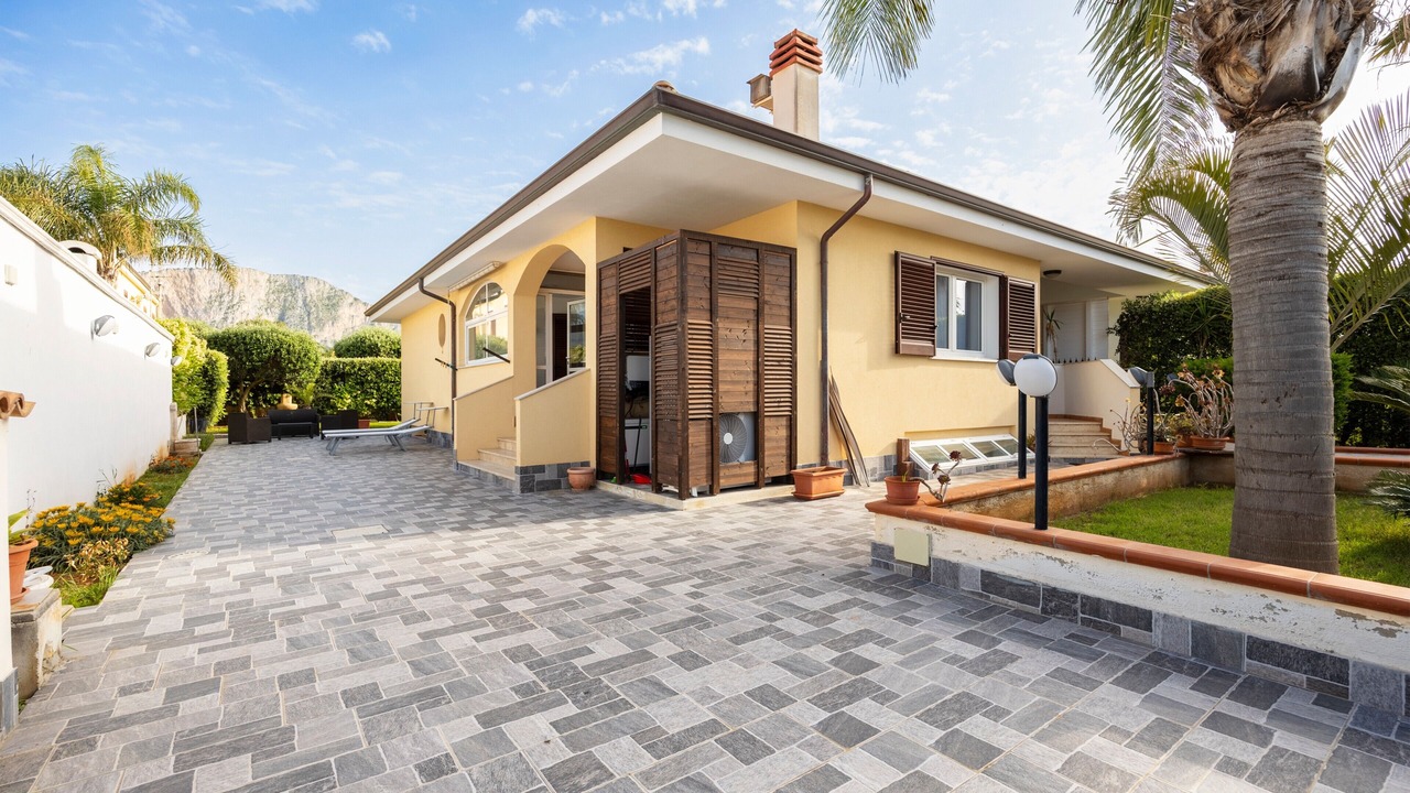 Photo of Outdoor in Carini