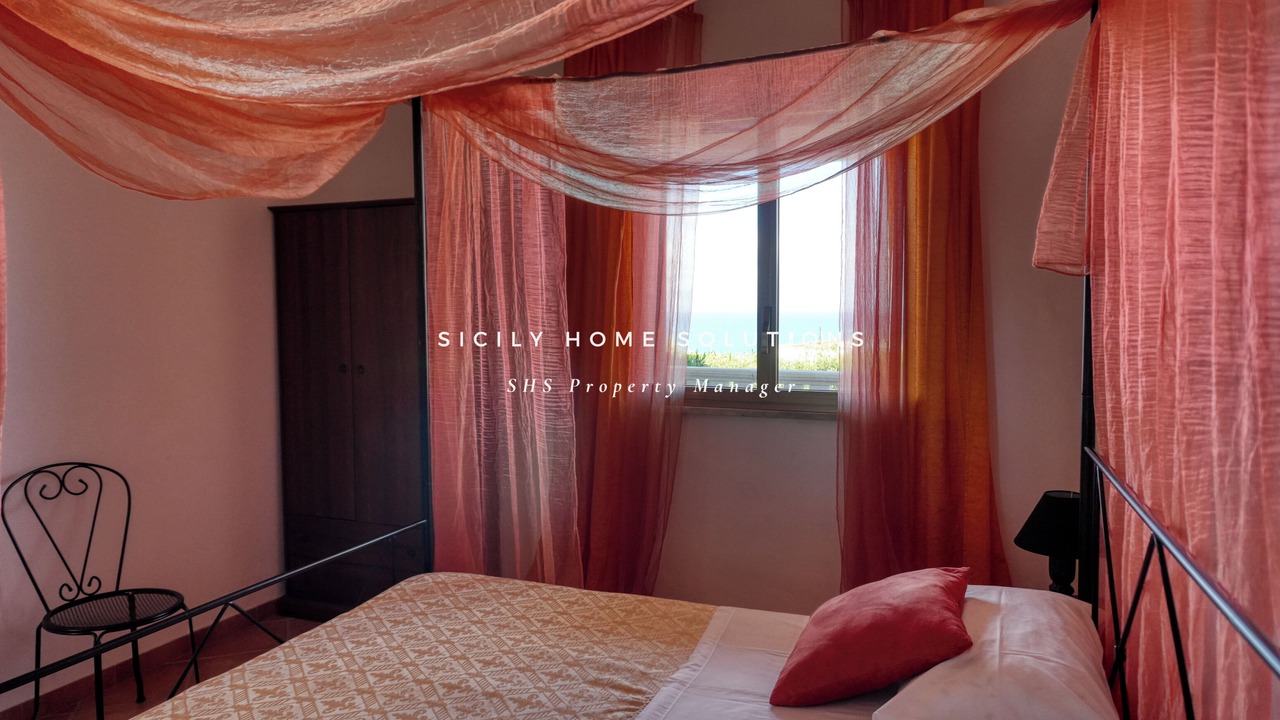 Photo of Bedroom in Trappeto