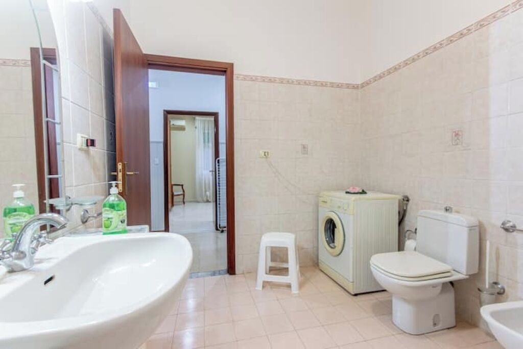 Photo of Bathroom in Piedimonte Etneo