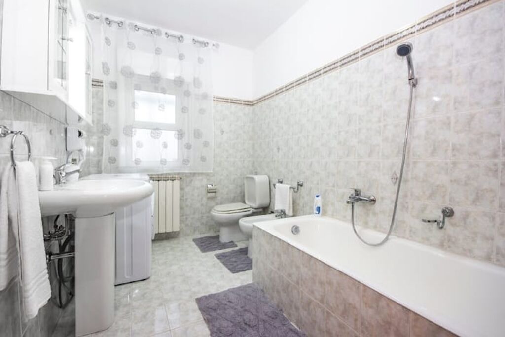 Photo of Bathroom in Rovittello