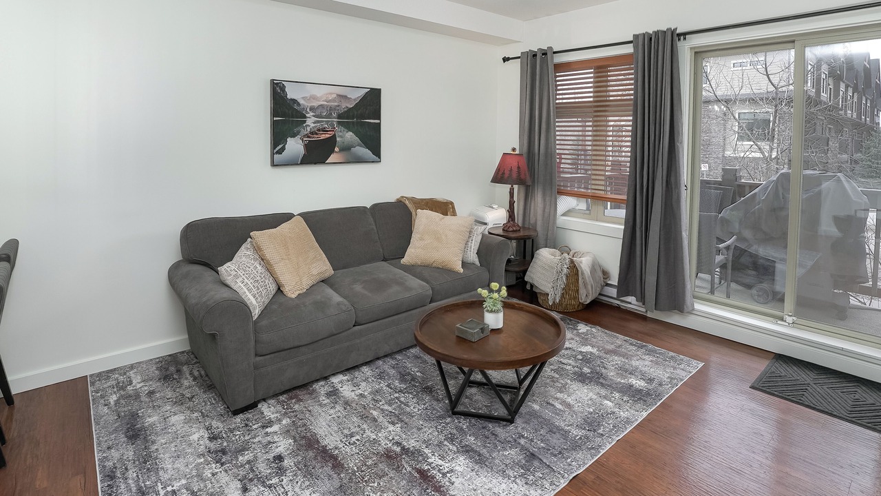 Photo of Livingroom in Cougar Creek