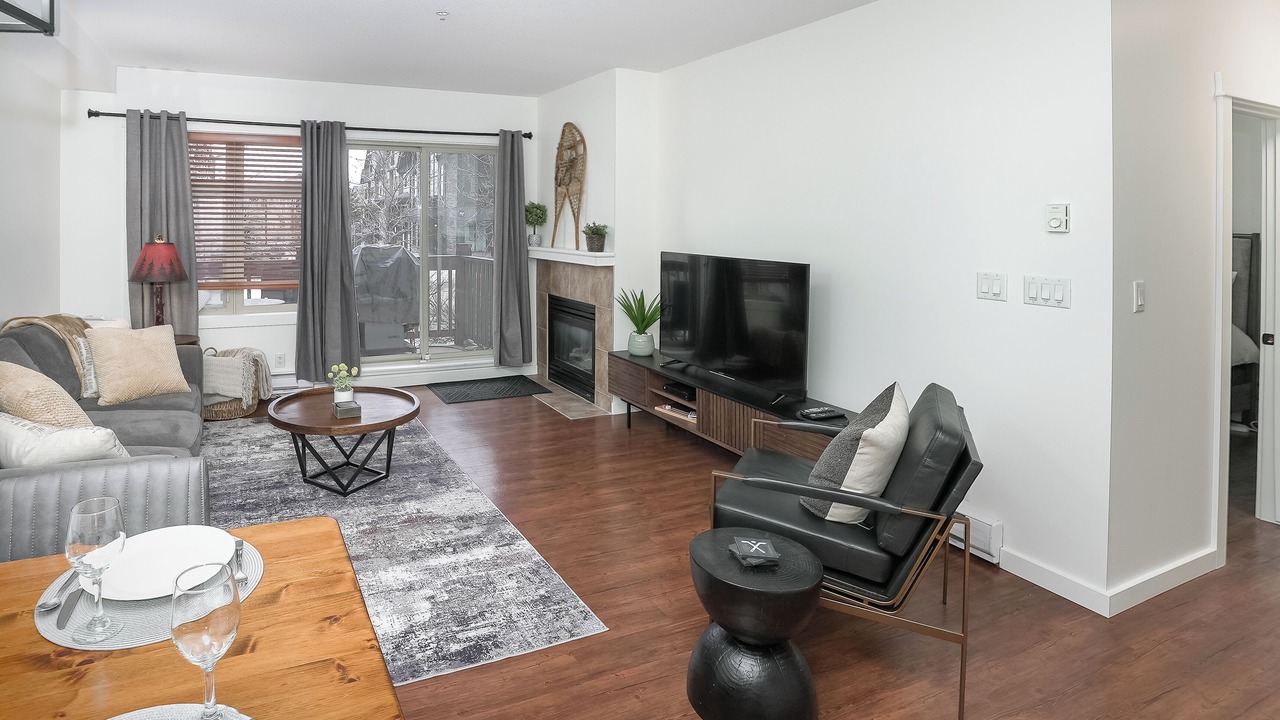 Photo of Livingroom in Cougar Creek